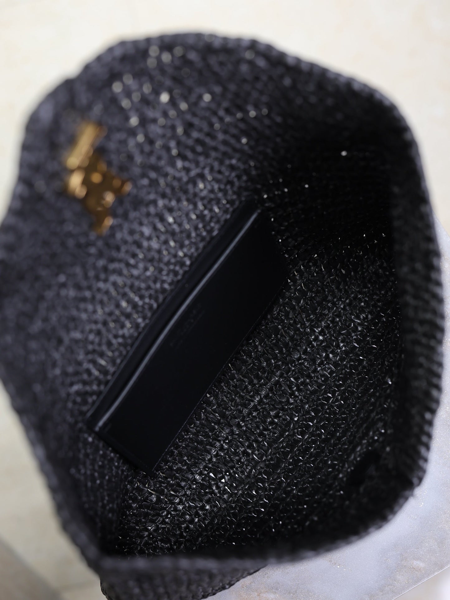 YSL 25S CASSANDRE LARGE ENVELOPE POUCH 29 IN BLACK RAFFIA GOLD HARDWRE