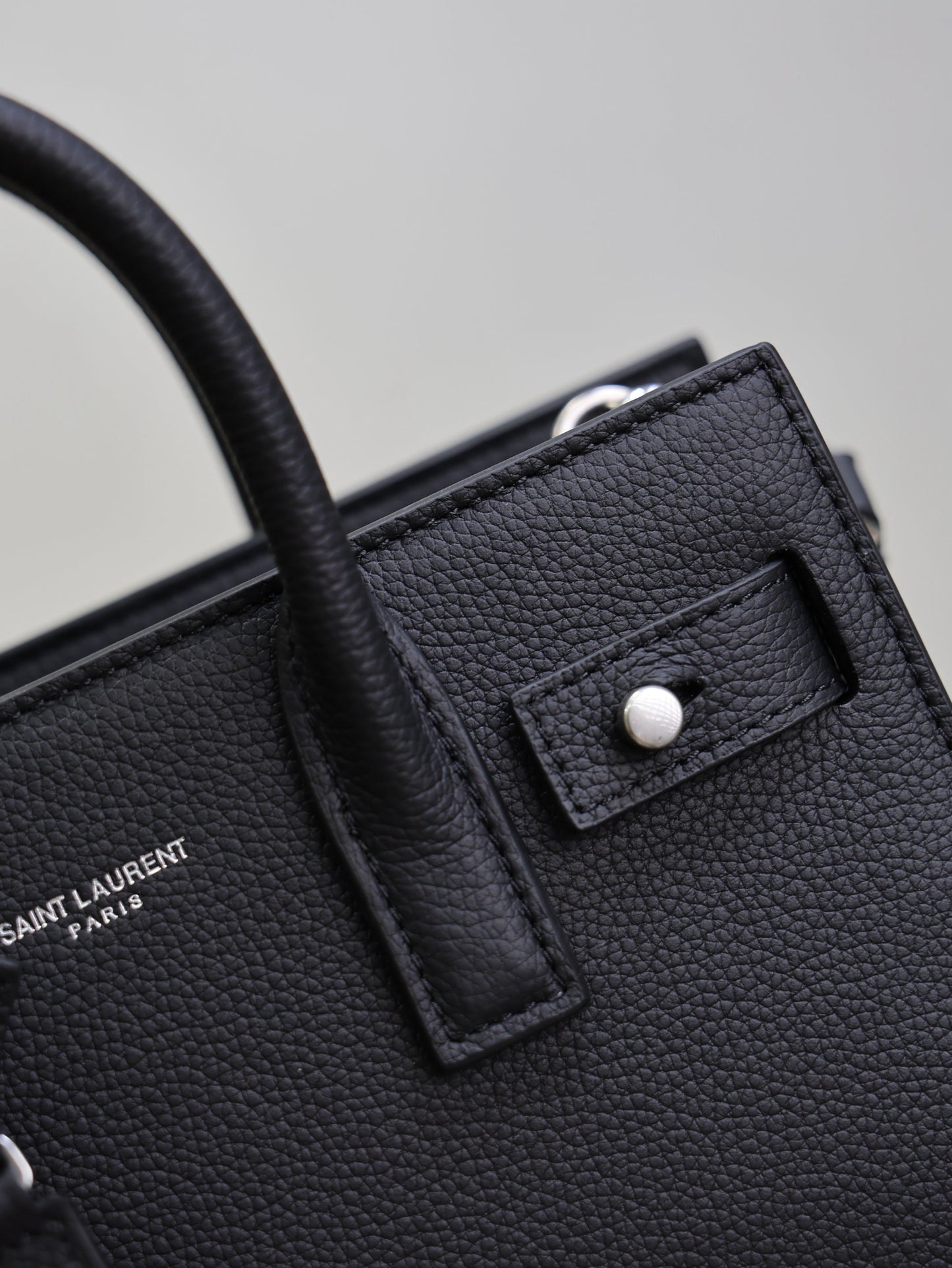 YSL 25S SAC DE JOUR 22 IN BLACK GRAINED CALFSKIN SILVER HARDWRE