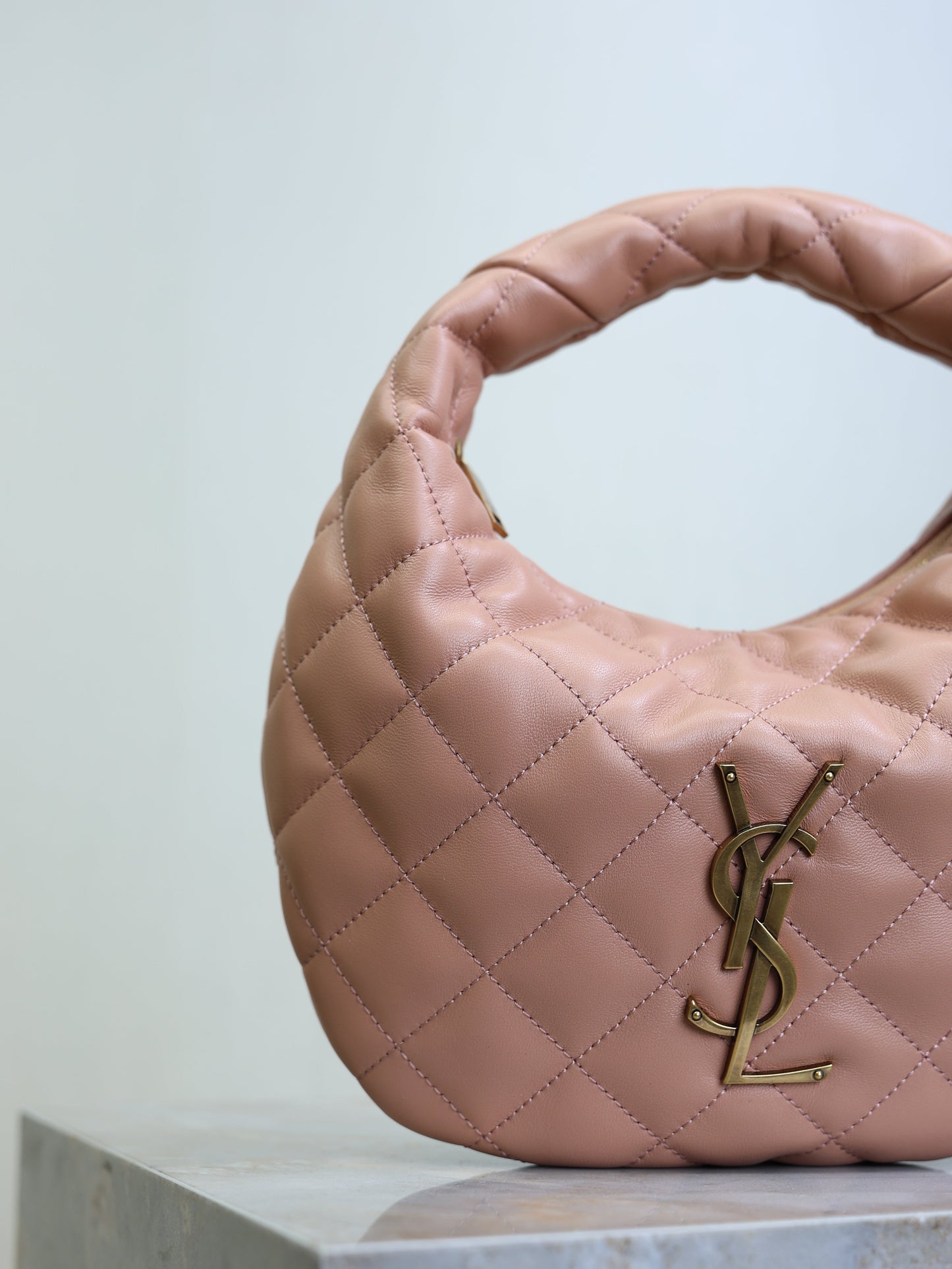 YSL 25S ICARINO 17 IN HORTENSIA QUILTED CALFSKIN GOLD HARDWRE