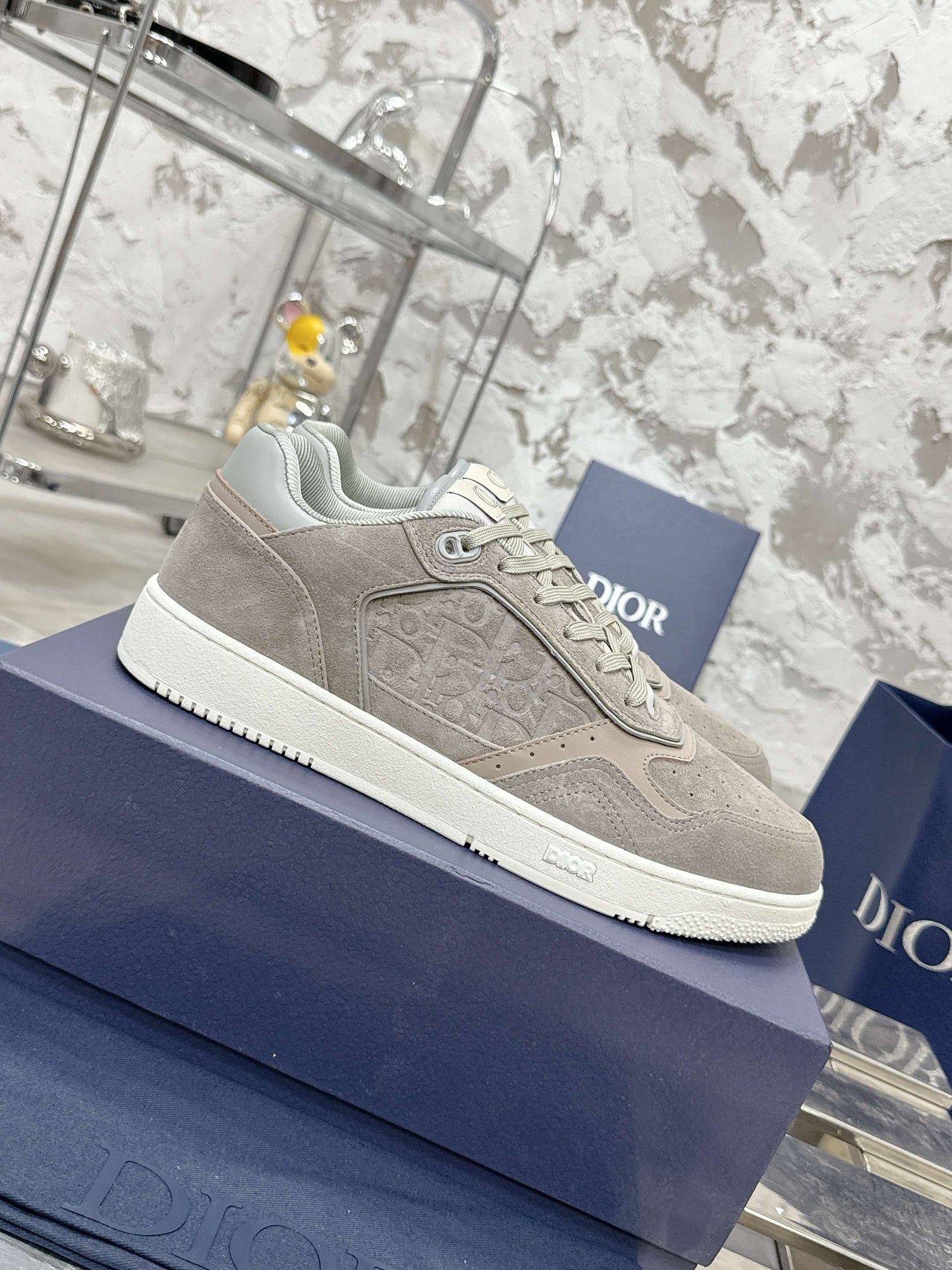 DIOR 25S B27 UPTOWN LOW-TOP SNEAKERS IN GREY CALFSKIN STYLE 6