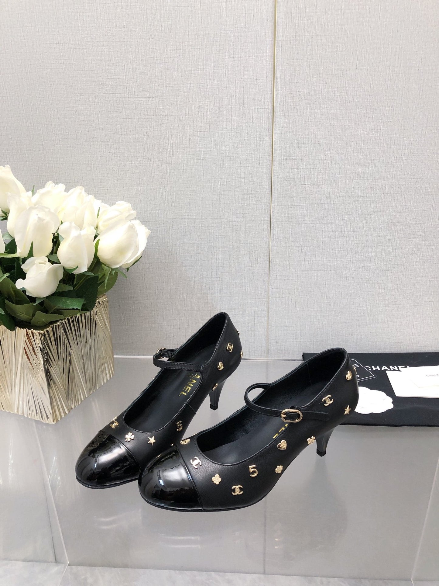 CHANEL MARY JANE BLACK LAMBSKIN ATTACH METAL