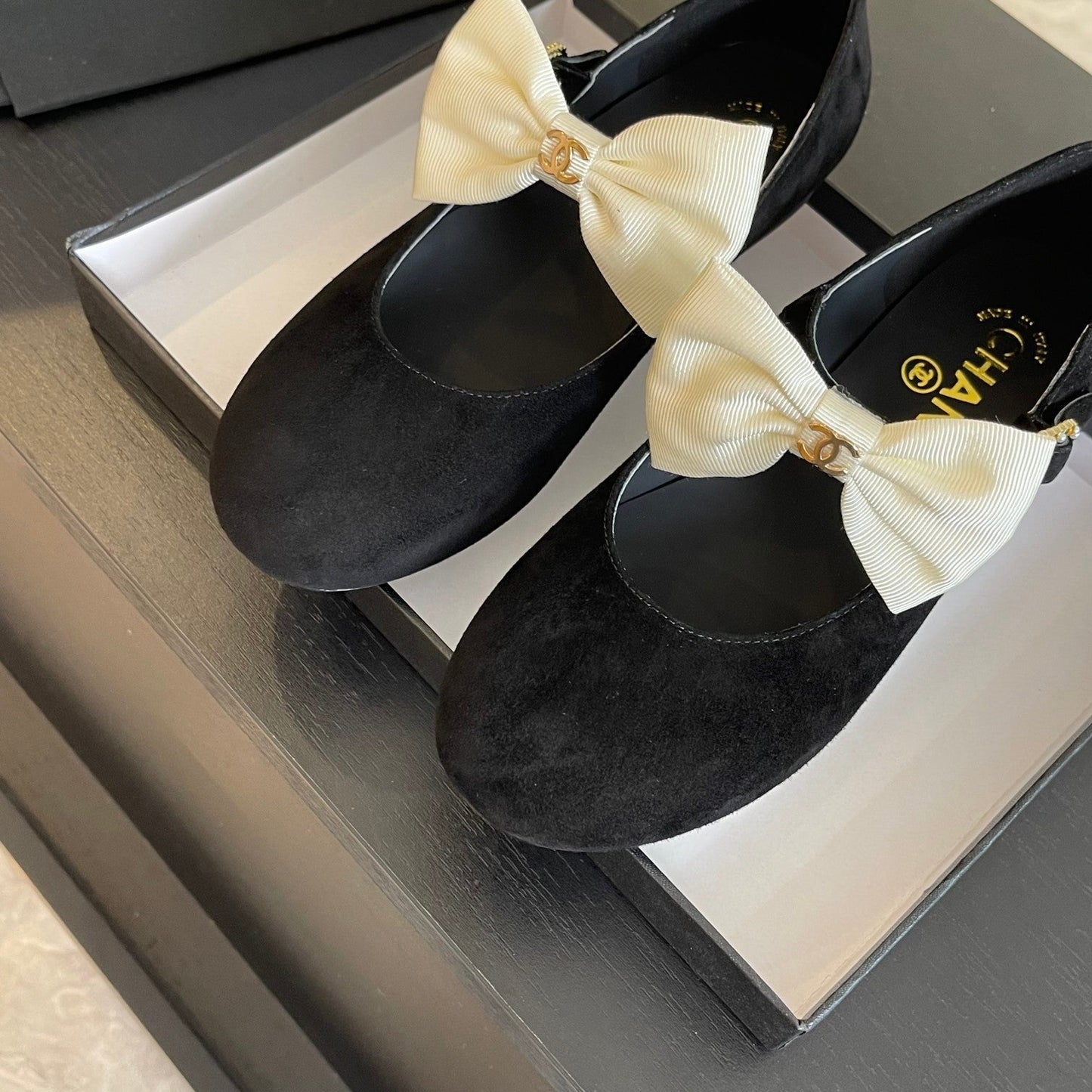 CHANEL BALLET FLAT BLACK SUEDE LAMBSKIN WITH WHITE BOW