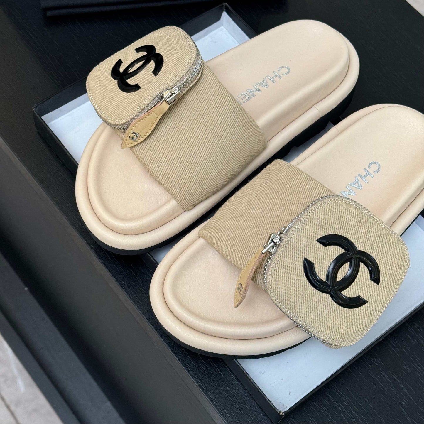 CHANEL SLIDE IN LIGHT YELLOW DENIM FABRIC 45 MM
