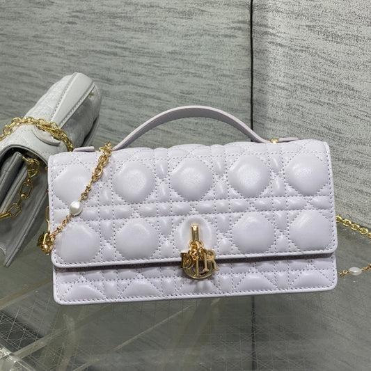 DIOR 25S  TALK PHONE POUCH 21 IN PALE LILAC CALFSKIN GOLD HARDWARE