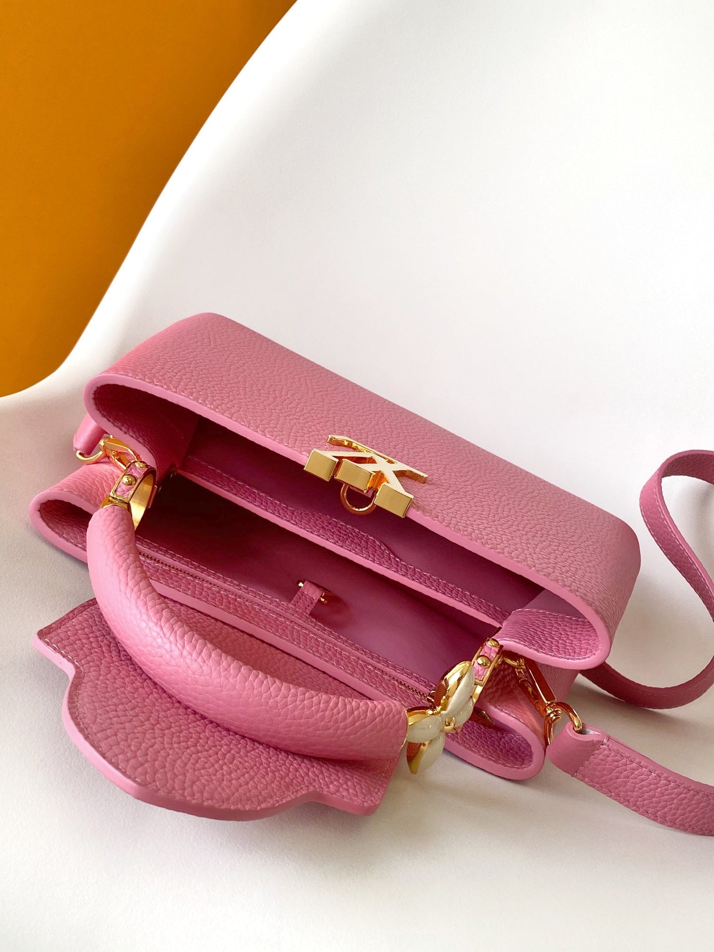 LOUIS VUITTON CAPUCINES MINI 21 IN MARSHMALLOW PINK TAURILLON GOLD HARDWARE