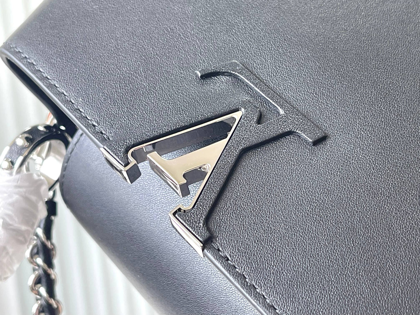 LOUIS VUITTON CAPUCINES EAST-WEST MINI 22 IN BLACK SHEEPSKIN CRYSTAL AND SILVER HARDWARE