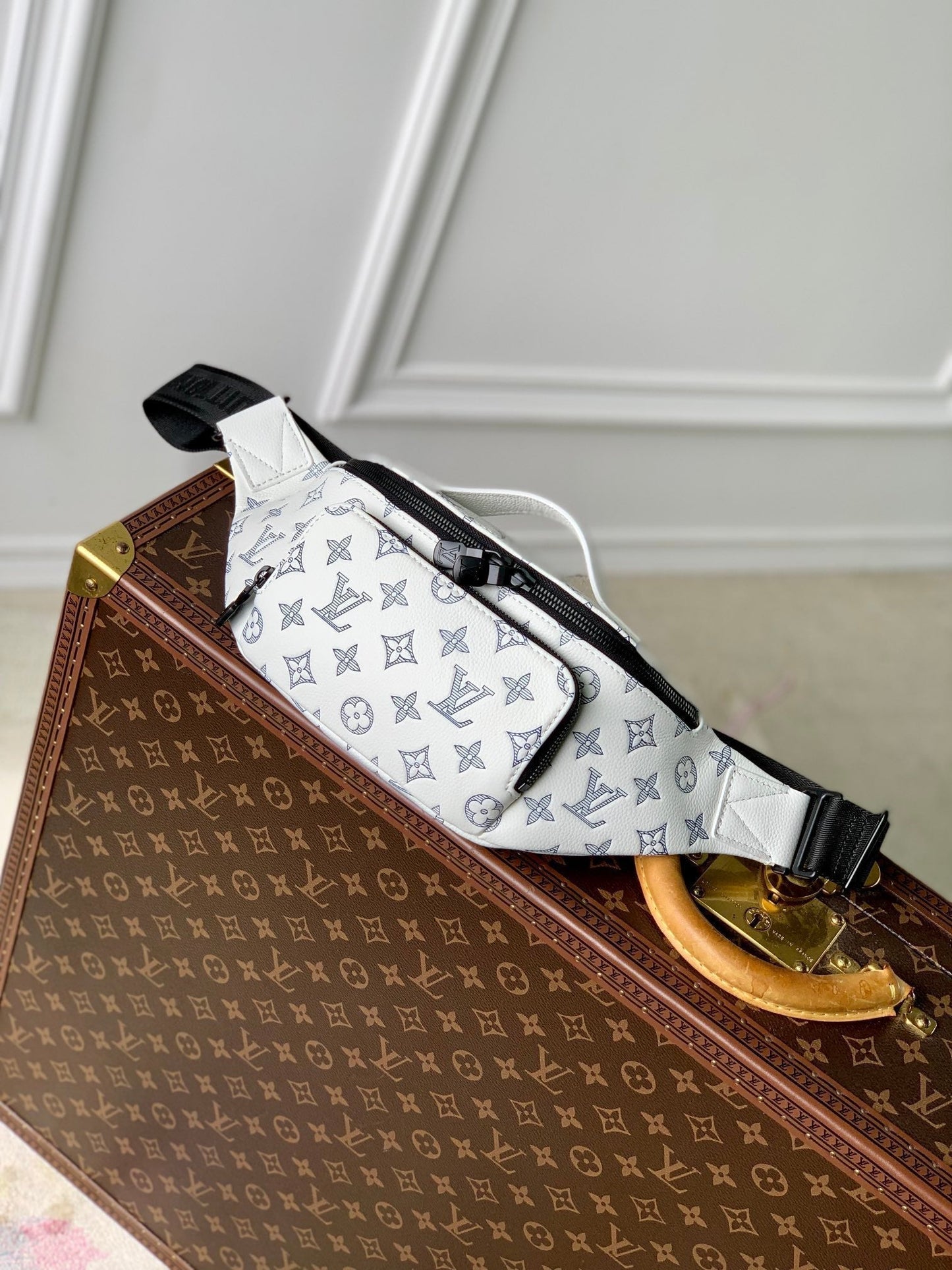 LOUIS VUITTON RUSH BUMBAG 30 IN WHITE MONOGRAM SHADOW CALFSKIN