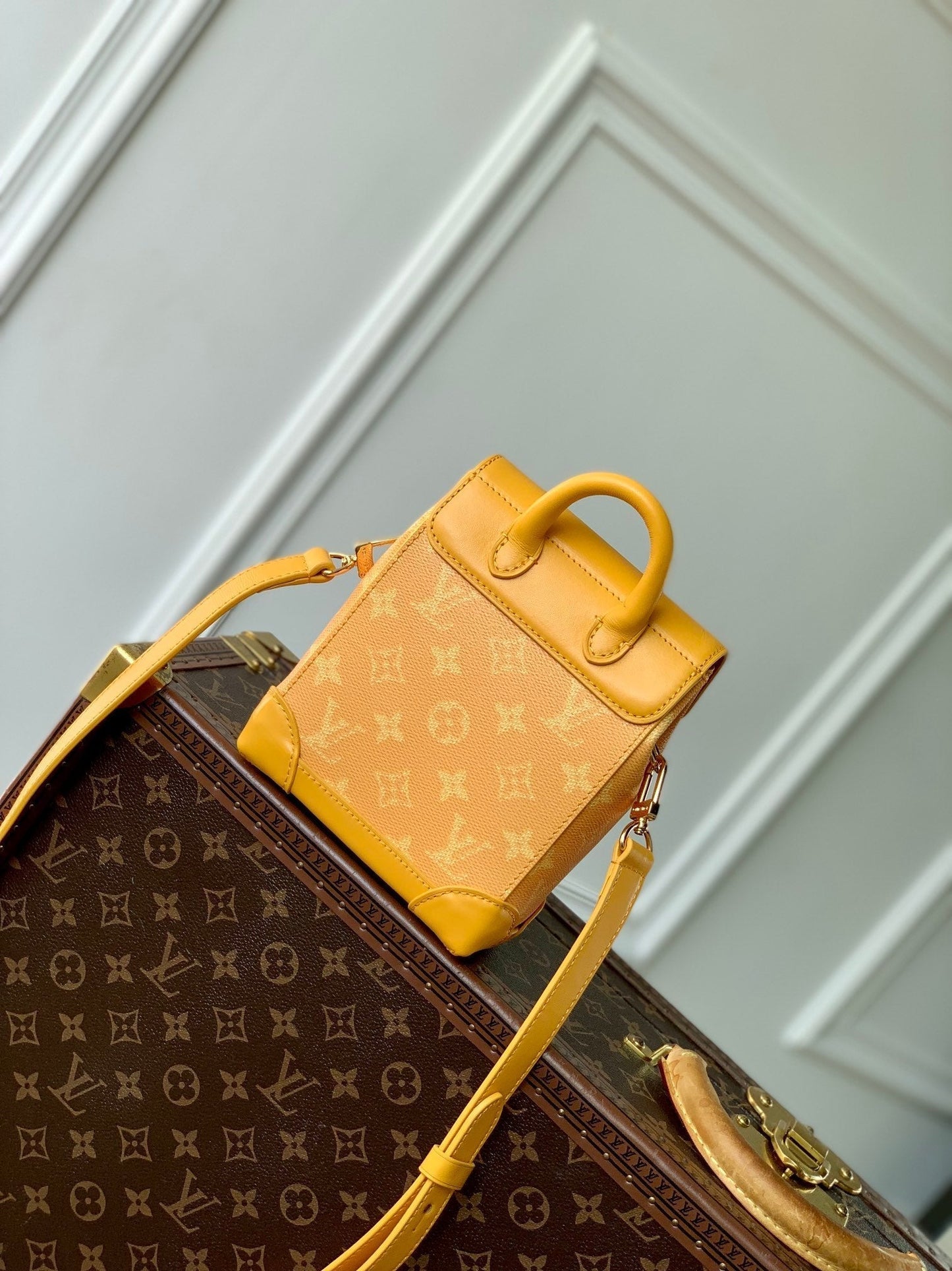 LOUIS VUITTON STEAMER 18 IN PEPPER ORANGE MONOGRAM HERITAGE CANVAS GOLD HARDWARE