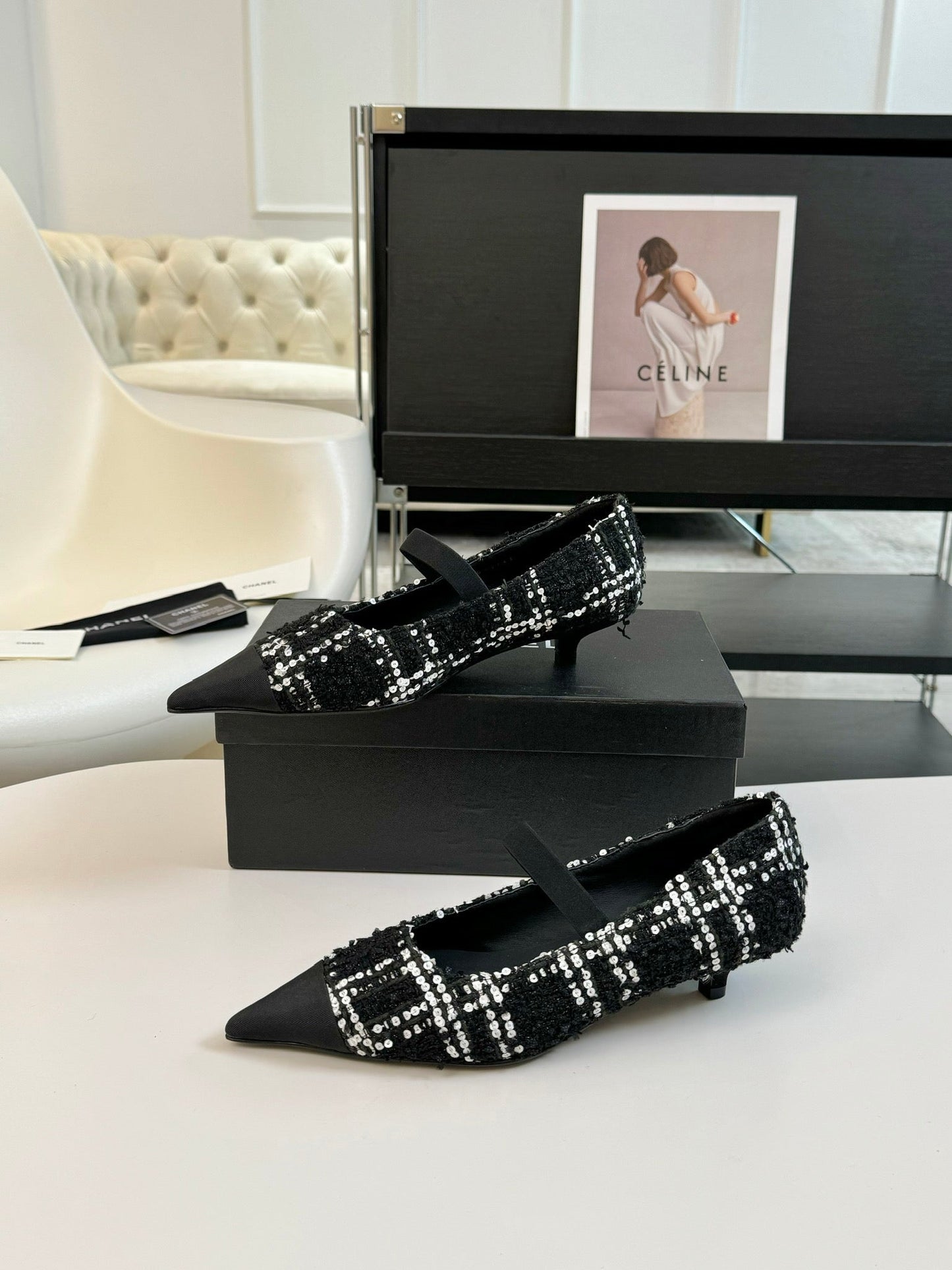 CHANEL MARY JANE IN BLACK MIX WHITE WOOL TWEED
