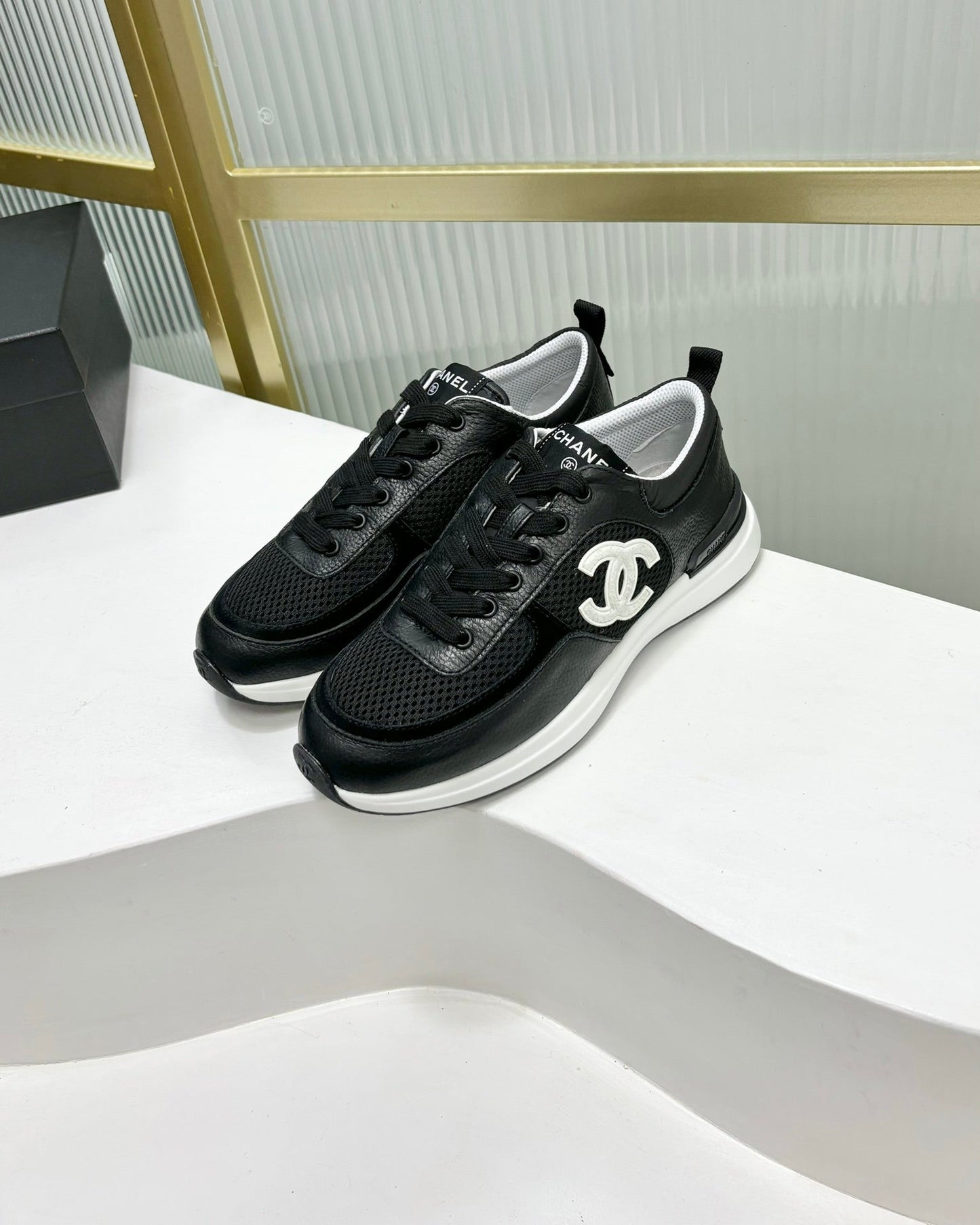CHANEL SNEAKER IN BLACK SUEDE WITH WHITE LOGO