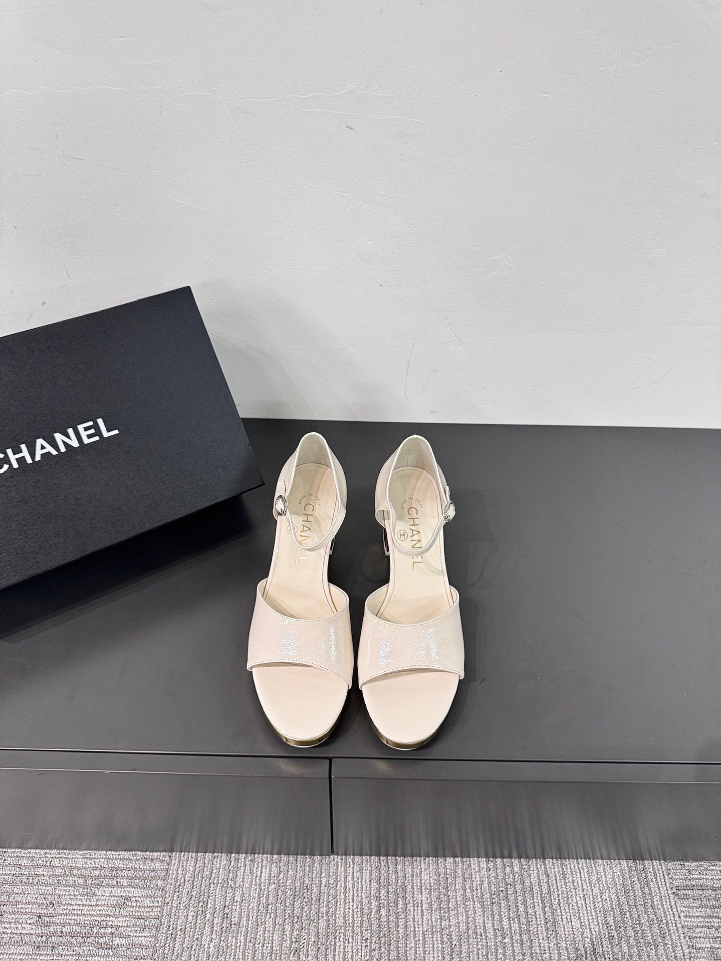 CHANEL BLOCK HEEL SANDALS WHITE SHEEPSKIN