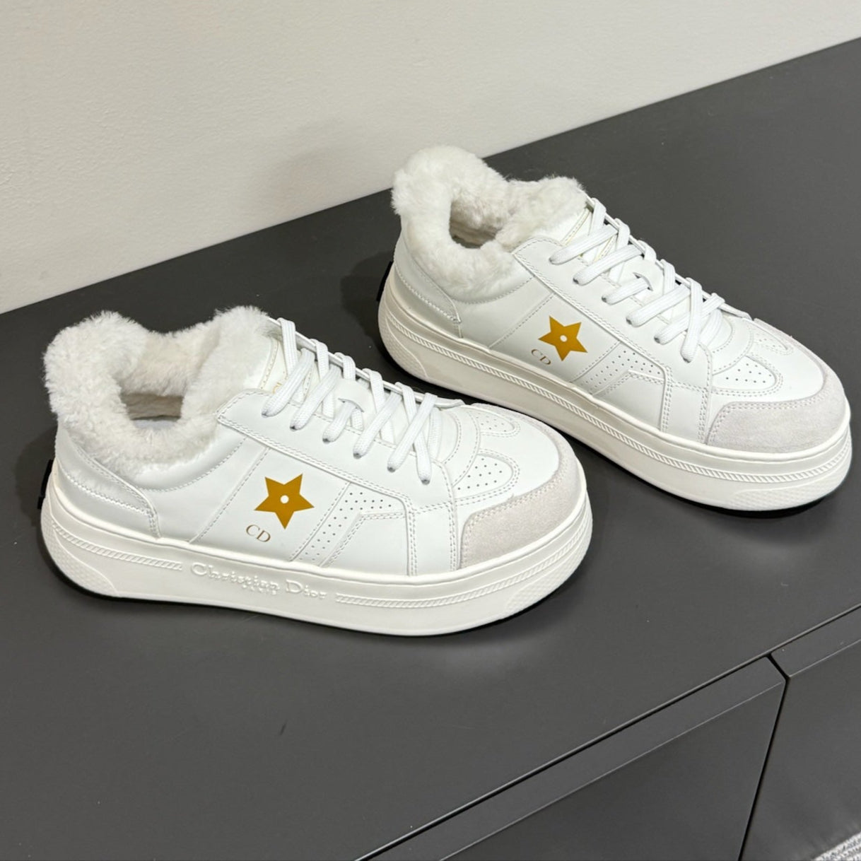 DIOR YELLOW STAR SNEAKER WHITE CALFSKIN AND SUEDE CALFSKIN WITH SHEARLING LINING