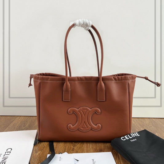 CELINE CUIR TRIOMPHE 44  TAN CALFSKIN