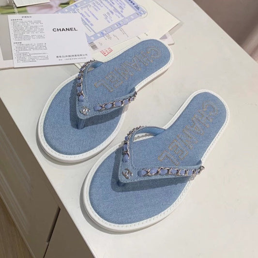 CHANEL THONG SLIPPERS IN LIGHT BLUE DENIM