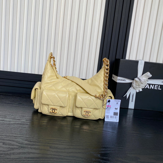 CHANEL QUILTED HOBO CARGO BAG 31 IN LIGHT YELLOW CALFSKIN GOLD CHAIN