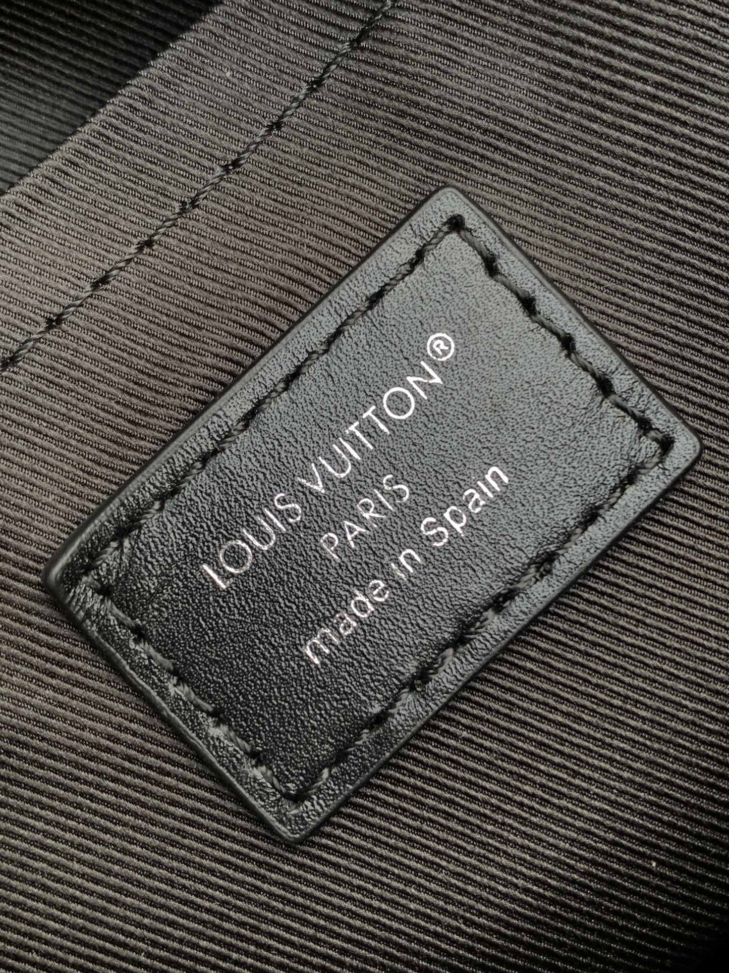 LOUIS VUITTON LV 25S KEEPALL CARGO BANDOULIÈRE 25 IN BLACK CALFSKIN SILVER HARDWARE
