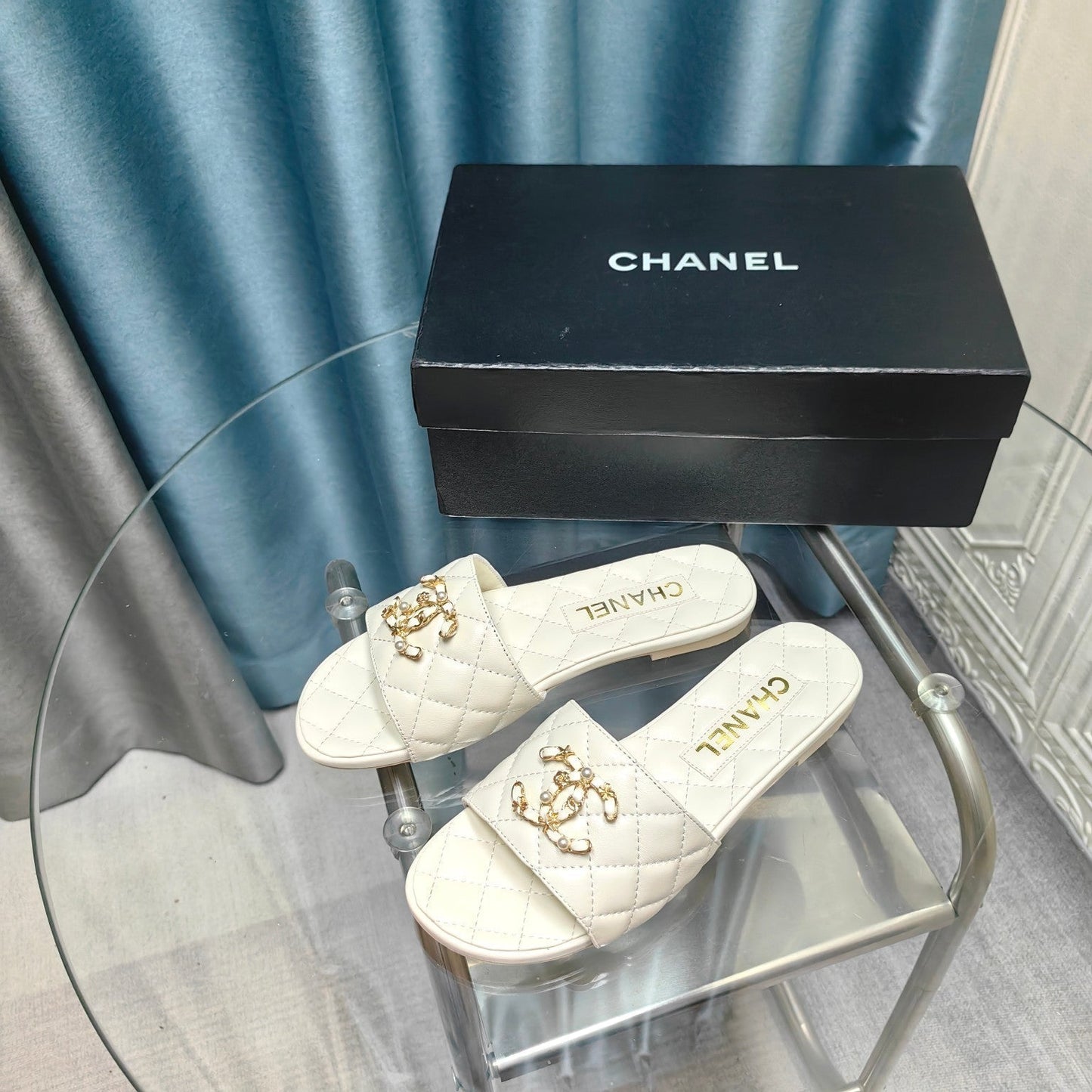 CHANEL QUILTED SLIPPERS WHITE SHEEPSKIN