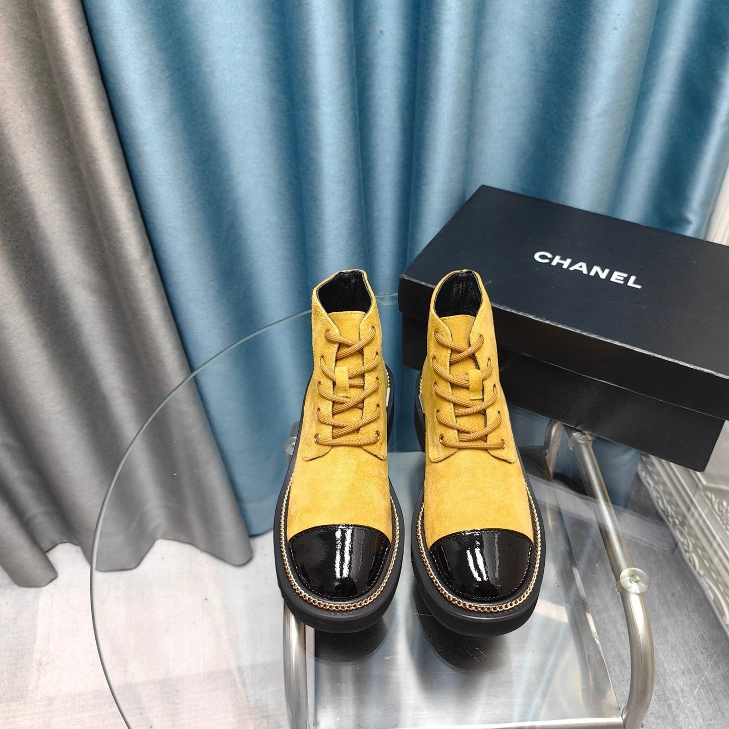 CHANEL SHORT BOOTS IN GOLD YELLOW SUEDE AND BLACK SHEEPSKIN