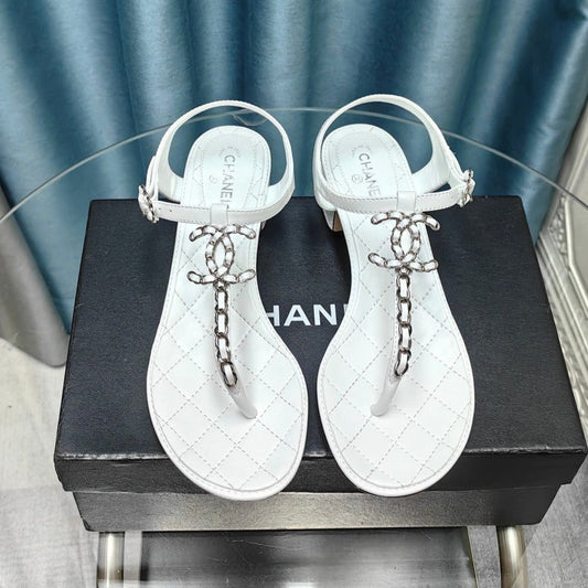 CHANEL CLASSIC THONG SANDALS WHITE LAMBSKIN WITH PEARL BUCKLE