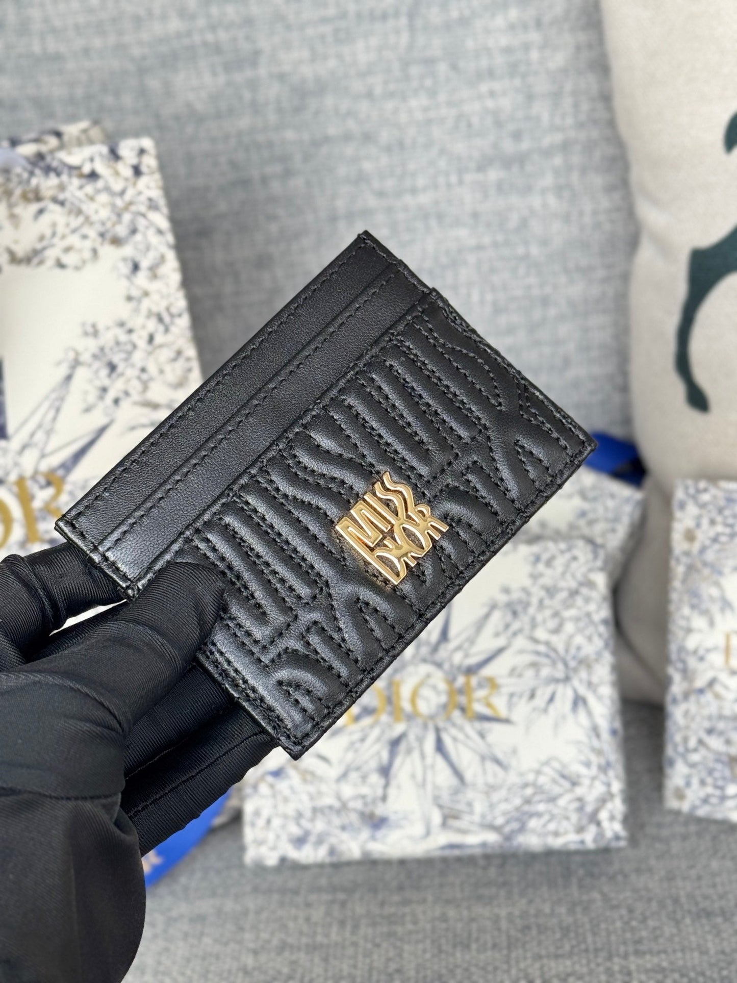 DIOR FREESIA CARD HOLDER 10 IN BLACK QUILTED ALLOVER CALFSKIN