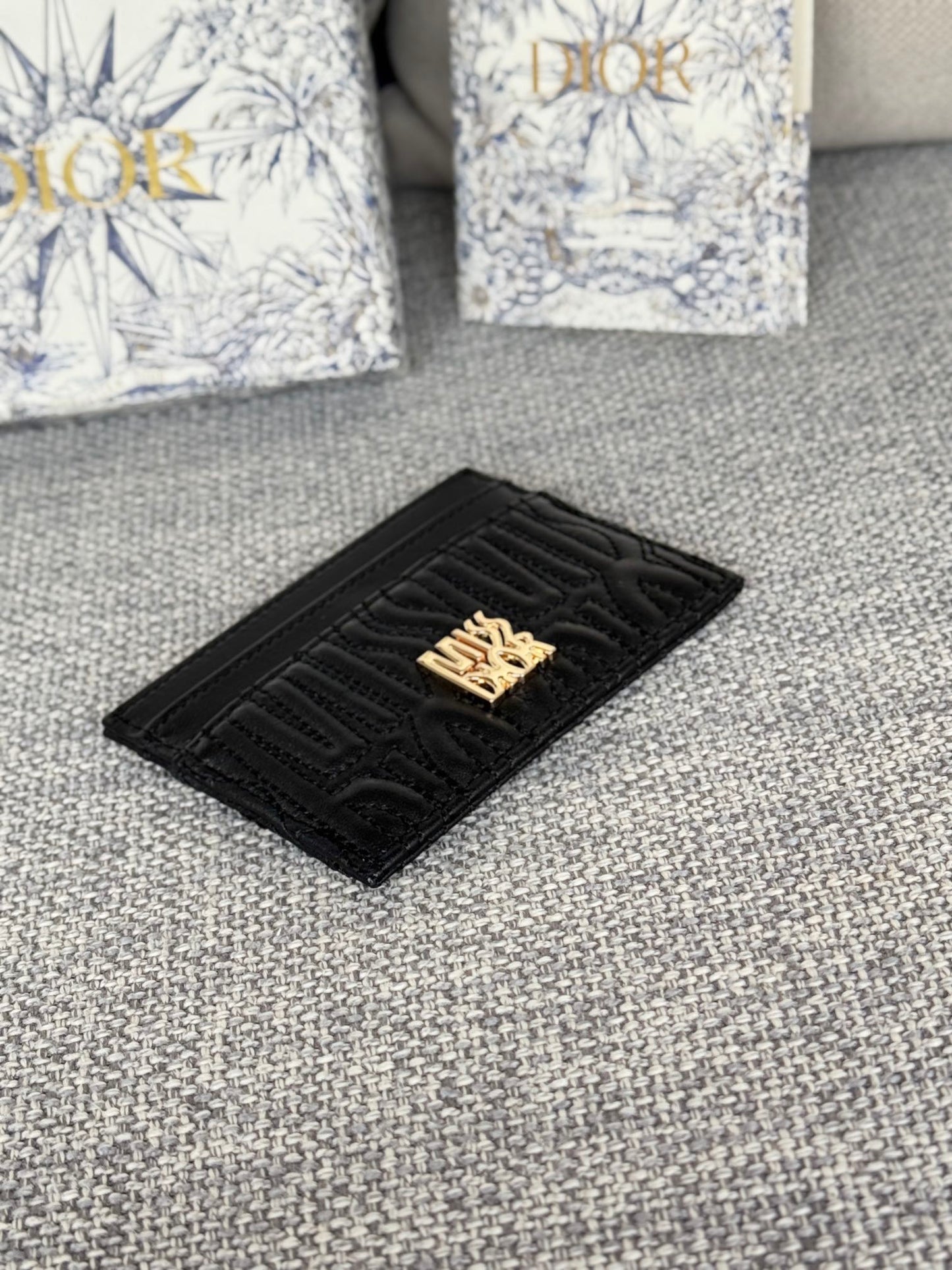 DIOR FREESIA CARD HOLDER 10 IN BLACK QUILTED ALLOVER CALFSKIN