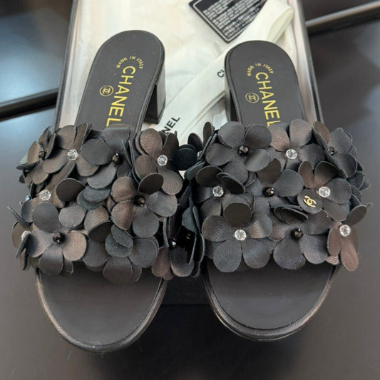 CHANEL MID HEEL 45 MM MULE IN BLACK CALFSKIN