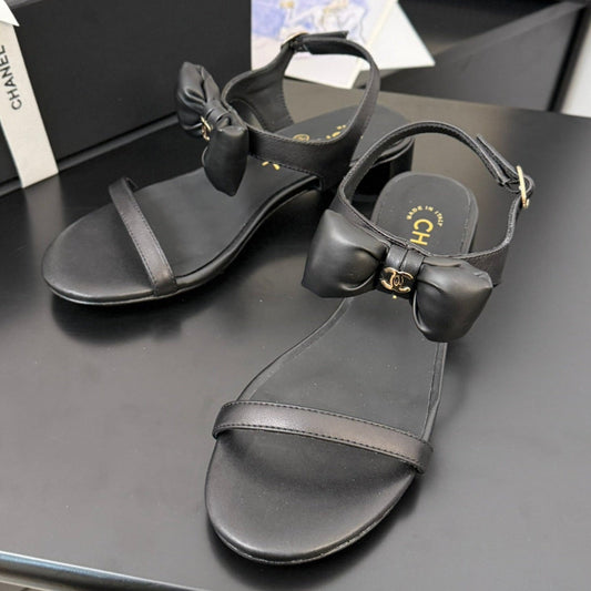 CHANEL FLAT SANDALS 5 MM IN BLACK CALFSKIN