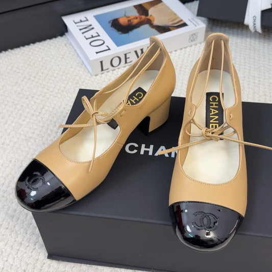 CHANEL MARY JANE PUMPS 55 MM IN SAND YELLOW MIX BLACK LAMBSKIN