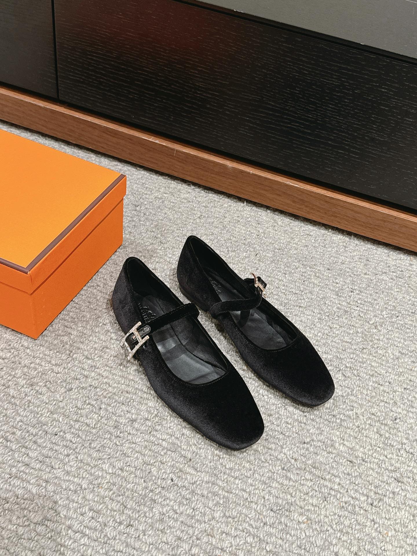 HERMES JANE BALLET FLAT BLACK VELVET
