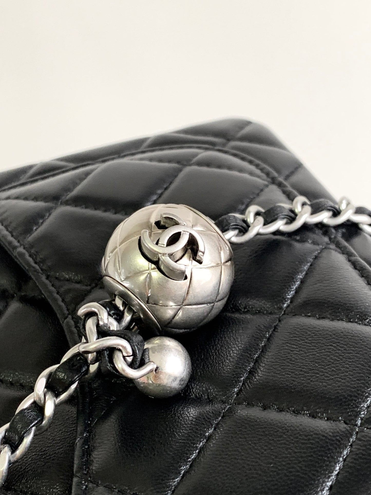 CHANEL SMALL 17 FLAP BAG IN BLACK CALFSKIN