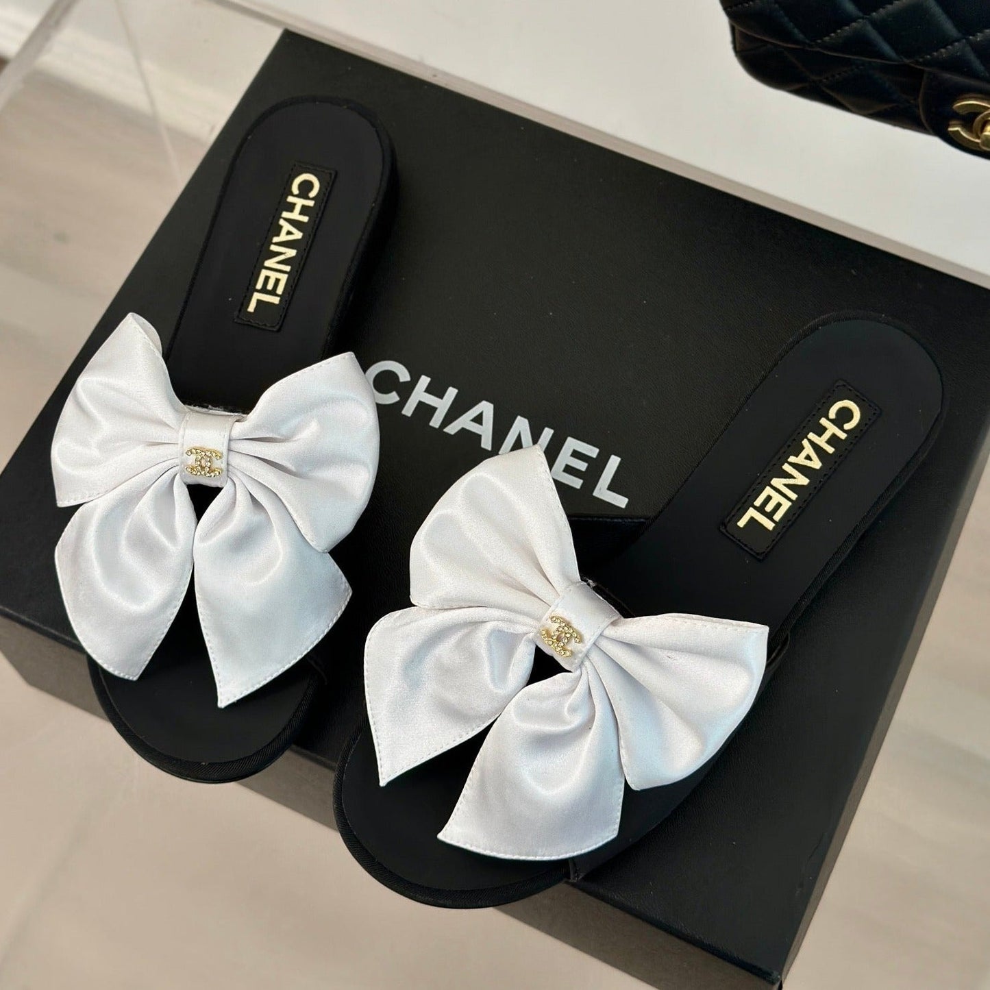 CHANEL Double  big bow flat sandals Sheepskin White Black