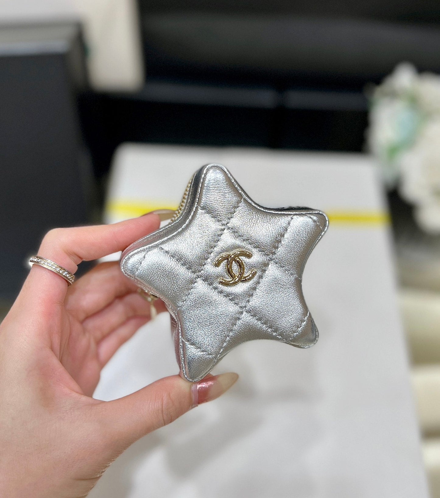 CHANEL 25S  STAR SILVER 23 IN METALLIC SILVER CALFSKIN