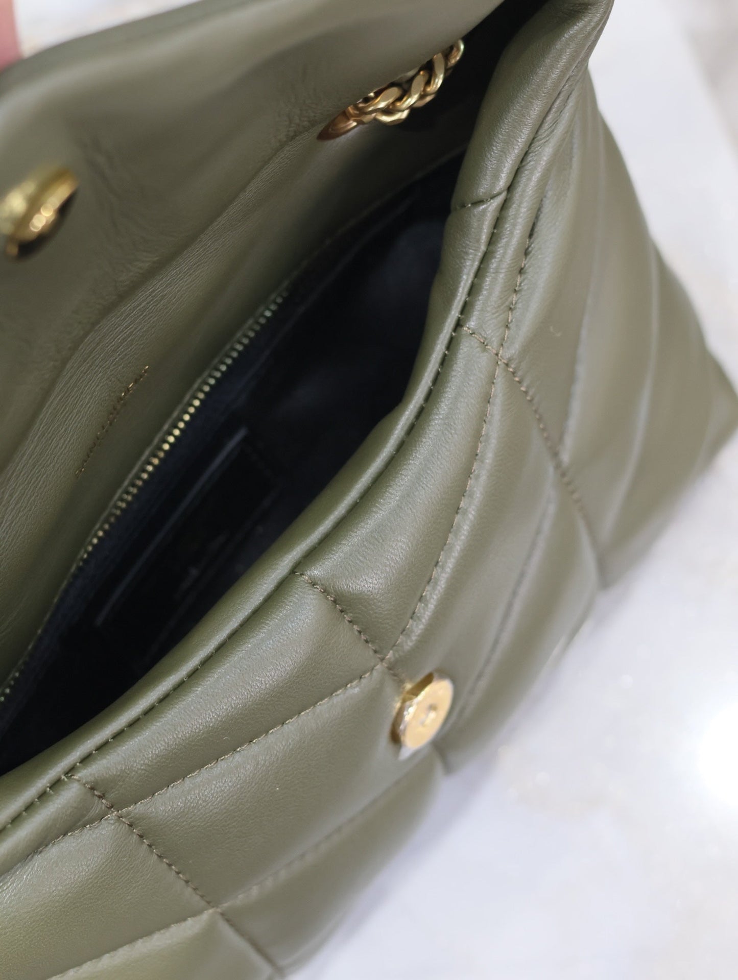 YSL 25S LOULOU PUFFER MINI 23 IN DARK OLIVE CALFSKIN GOLD HARDWRE